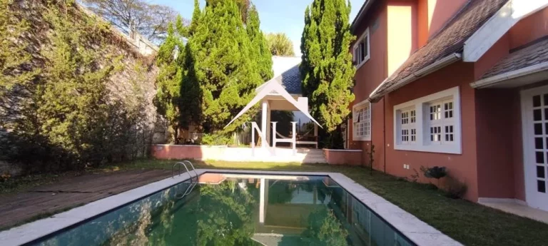 Imagem casa em condomínio fechado, condomínio de casas , casa com piscina, churrasqueira, vaga coberta, 4 suítes, portaria, segurança, casa