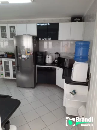 Imagem Ótimo sobrado e localização!3 dormitórios com suíte e closet.