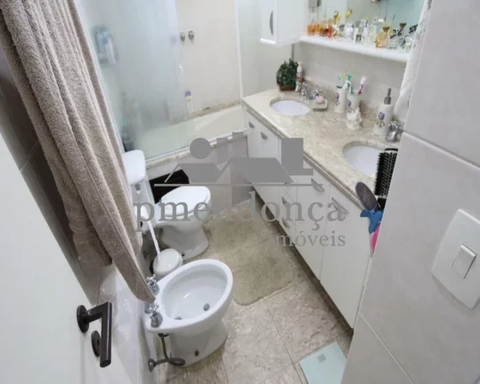 Imagem Apartamento a venda na Rua Brentano com 3 suítes e 3 vagas com depósito, 169m².