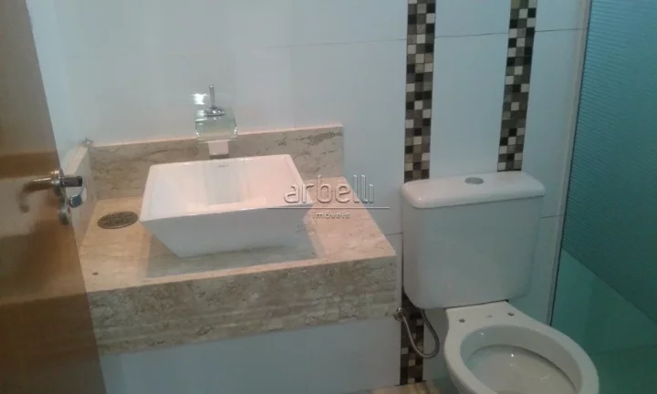 Imagem Sobrado Novo, com 180 metros de área construída, com 3 dormitórios, 3 vagas de garagem e churrasq...