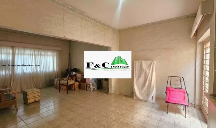 Imagem Casa para Locação em Limeira, Centro, 3 dormitórios, 2 banheiros, 3 vagas