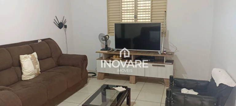 Imagem Casa com 3 dormitórios à venda, 130 m² por R$ 350.000,00 - Setor Santos Dumont - Itumbiara/GO
