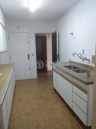 Imagem Oportunidade para reforma. Apartamento com 96m2, 2 dormitórios ( 2 suítes ) e 2 vagas na garagem. ...