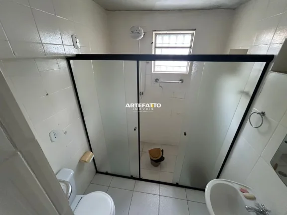 Imagem Casa de Esquina Ideal para por comércio clínica, escritórios perto da Marginal