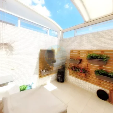 Imagem Casa 2 Dorms com Quintal privativo e teto retrátil