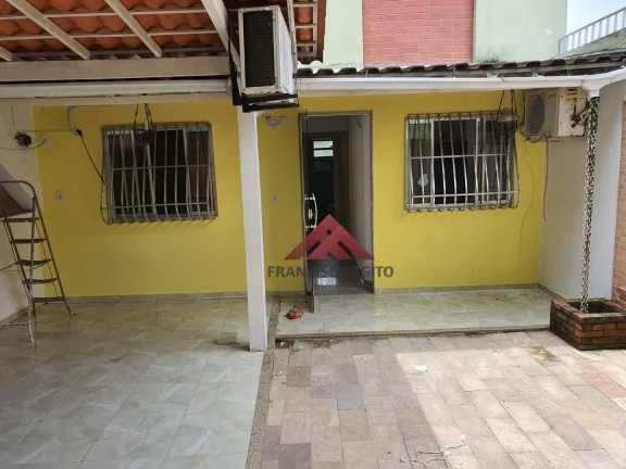 Imagem Apartamento com 3 dormitórios à venda, 97 m² por R$ 310.000,00 - Maria Paula - São Gonçalo/RJ