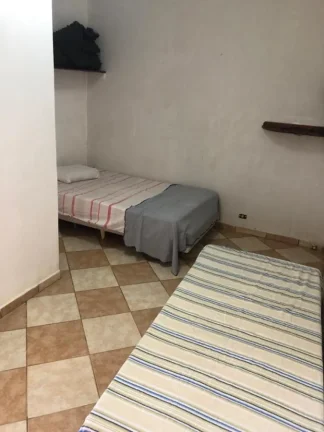 Imagem Casa para Venda em Itanhaém, Vila Tupi, 3 dormitórios, 1 banheiro, 2 vagas