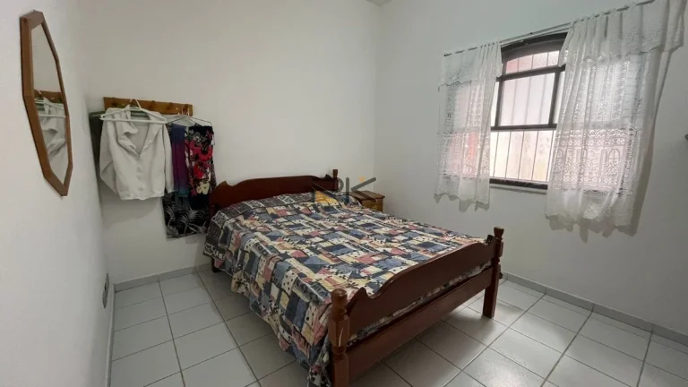 Imagem CASA EM CONDOMINIO COM 4 DORMITÓRIOS,4 VAGAS DE GARAGEM,VARANDA GOURMET COM CHURRASQUEIRA E PISCINA.
