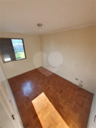 Imagem Apartamento à venda com 2 quartos no condomínio Edifício Karina, São Paulo - SP