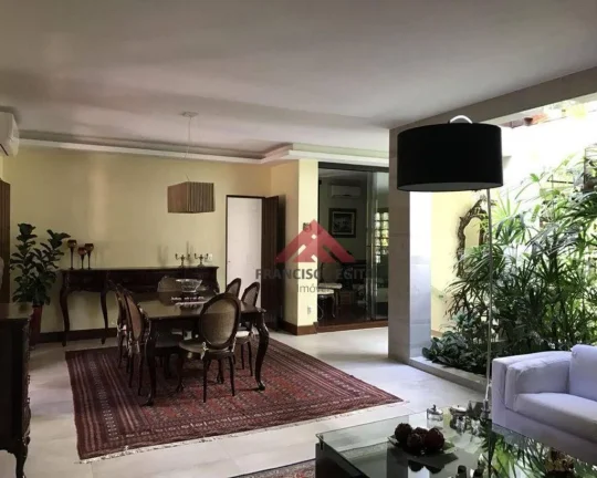 Imagem Excelente casa com 3 dormitórios à venda, 417,13 m² por R$ 3.500.000