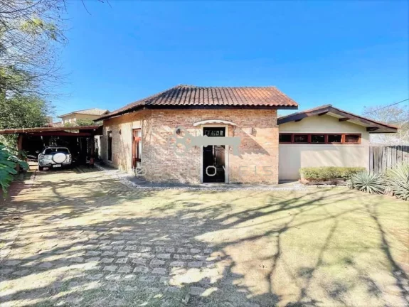 Imagem Casa no Cond Passárgada "D" - TÉRREA, rústica...contemporânea com 03 suítes!
