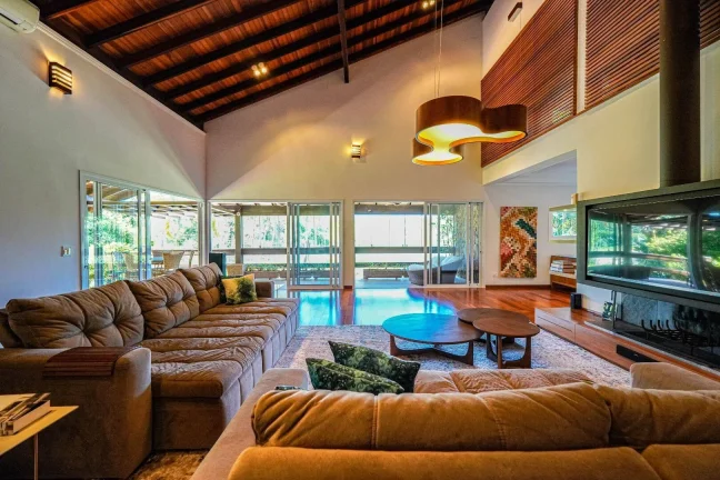 Imagem Casa com 4 Quartos à venda no Residencial Euroville - Carapicuíba/SP