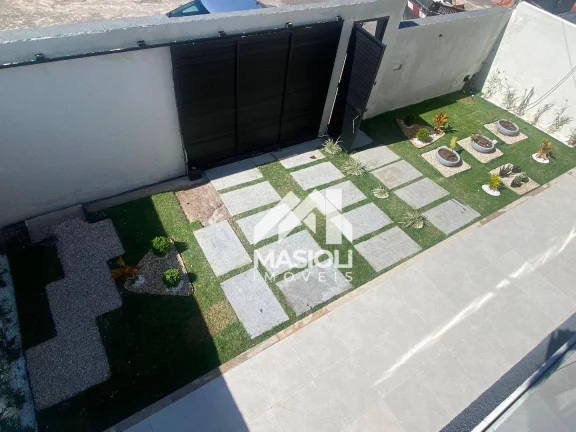 Imagem Casa novinha com 4 suítes