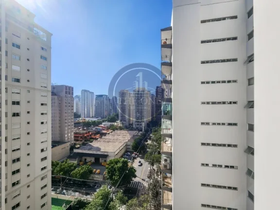 Imagem Imóvel de Luxo em Indianópolis: Apartamento com 4 Quartos, 1 Suíte e 2 Vagas de Garagem - São Paulo-SP