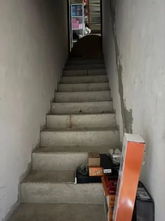 Imagem Casa para locação em Sorocaba-SP, bairro Jardim Wanel Ville IV, 2 quartos, 3 salas, 2 banheiros, 135m² de área. Venha conferir!