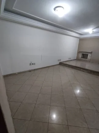 Imagem Sobrado para Locação em Santo André - Conforto, Espaço e Excelente Local.