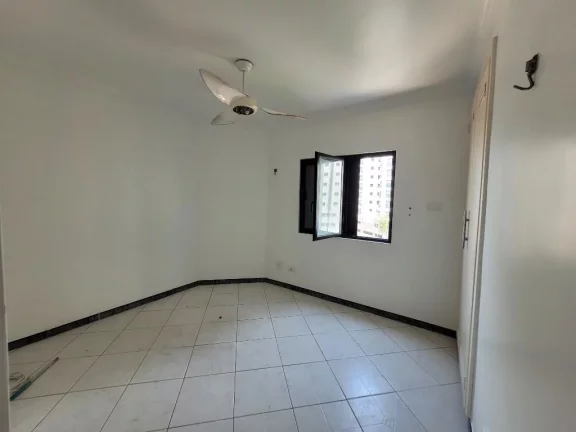 Imagem PITANGUEIRAS – DUAS QUADRAS DA PRAIA, MARAVILHOSO APARTAMENTO COM 140,00 M² ÚTEIS, 02 VAGAS DE GARAGEM NO PRÉDIO, LOCALIZAÇÃO PRIVILEGIADA, PISCINA.