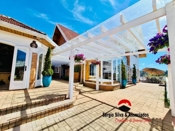 Imagem Casa a Venda na Região de Vila Capivari em Campos do Jordão - SP.