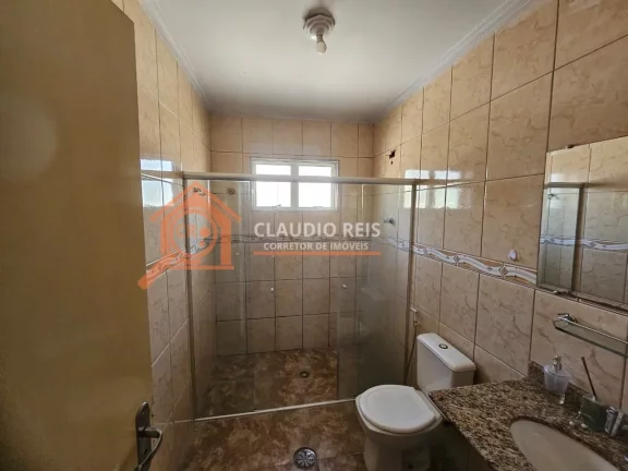 Imagem Sobrado com 3 Quartos para alugar, 179m² - Campo Grande