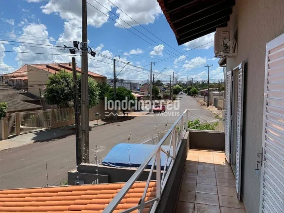 Imagem Charmoso Sobrado Geminado: 3 Quartos, 1 Banheiro + Lavabo, 2 Vagas, 115 m² com Energia Solar, Ar Condicionado e Ótima Localização Próxima à Av. São João!