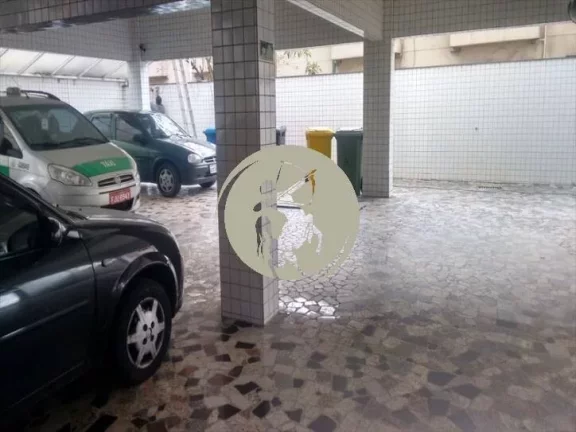 Imagem ANTIGO, NÃO MODERNIZADO EXCELENTE LOCALIZAÇÃO