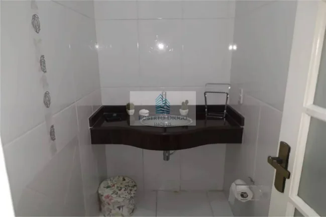 Imagem Casa de luxo em condomínio na Taquara, Rio de Janeiro-RJ: 5 quartos, 1 suíte, 1 sala, 3 banheiros, 6 vagas de garagem, 300m².