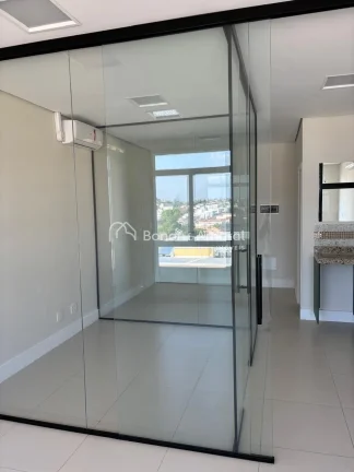 Imagem Sala Comercial para Locação - Pronta para Uso e com Acabamentos de Alto Padrão