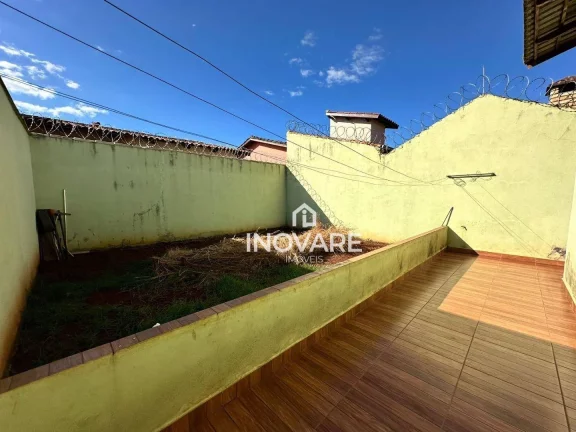 Imagem Casa com 3 dormitórios à venda, 99 m² por R$ 350.000,00 - Setor Afonso Pena - Itumbiara/GO
