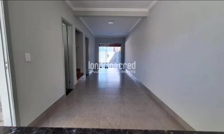 Imagem Imperdível! Sobrado à Venda 123m² – 3 Quartos – Frente para Praça – Localização Privilegiada Próxima ao Shopping Norte – Londrina