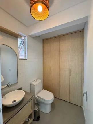 Imagem Cobertura duplex com 3 dormitórios sendo 1 suíte e 2 vagas de garagem em Mariscal/SC