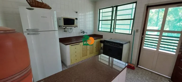 Imagem Chácara para Venda em São Roque, Recanto Flora, 2 dormitórios, 1 banheiro, 2 vagas