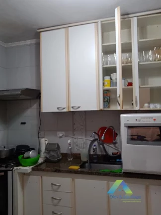 Imagem SOBRADO À VENDA COM 3 DORMITÓRIOS E 2 BANHEIROS NO JARDIM SANTA EMÍLIA!