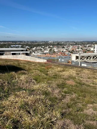 Imagem TERRENO EM CONDOMÍNIO à venda com 1000m² por R$ 750.000,00 no bairro Jardim Amélia - PINHAIS / PR