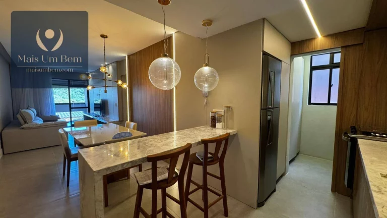 Imagem Apartamento com 2 quartos, 1 suíte, mobiliado, sacada com churrasqueira à venda, 82 m² por R$ 843.000 - Bairro Ahú - Curitiba/PR