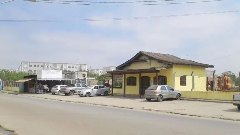 Imagem Área comercial à venda, Parque Santa Rosa, Suzano, com 100 metros de Frente para a Estrada dos Fernandes.