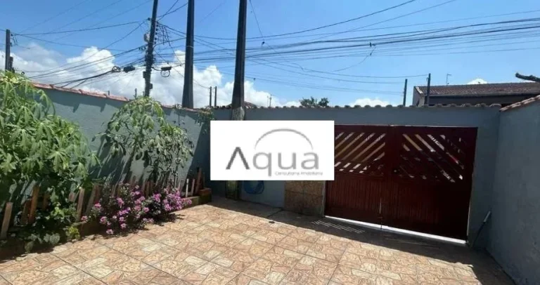 Imagem Casa para Venda em Mongaguá, Balneário Itaguai, 3 dormitórios, 1 suíte, 2 banheiros, 4 vagas