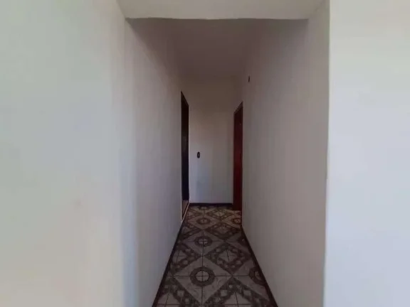 Imagem Casa aconchegante com cozinha com armários planejados, terraço amplo coberto e uma vaga de garagem localizado no bairro Santa Efigênia em Barbacena
