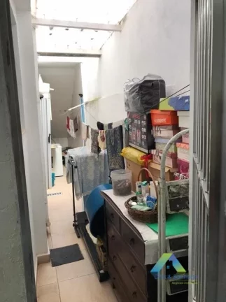 Imagem Sobrado com 157 metros, 3 dormitórios, 2 banheiros, 1 vaga com excelente localização e valor !