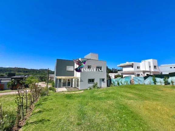 Imagem Condomínio Lombardia - Casa à venda no bairro Vila Nova - Porto Alegre/RS