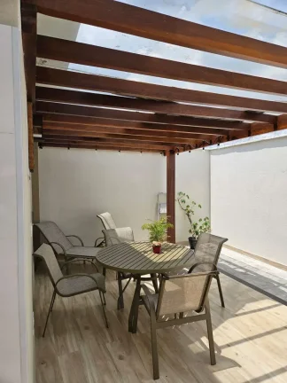 Imagem Casa à venda em Campolide, com 2 quartos