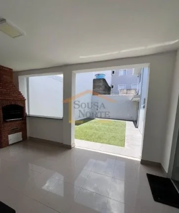 Imagem Sobrado reformado com 135 m² de área útil, distribuídos em 3 dormitórios. Imóvel conta com mó...