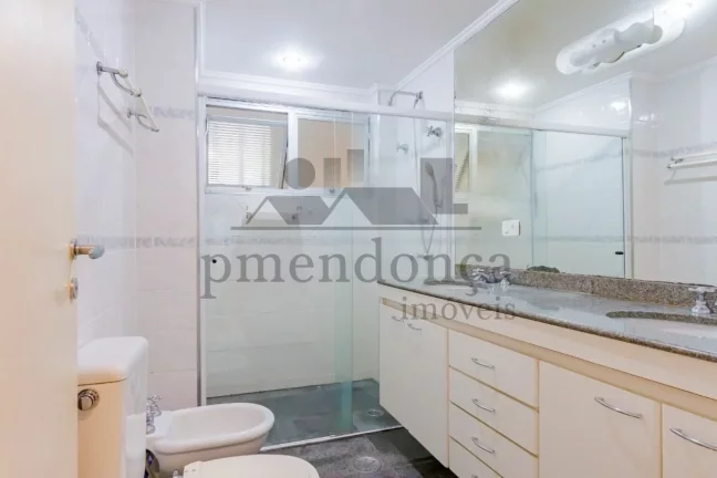 Imagem Higienopolis apto, 3 dormts, 1 suite, 2 vagas 250 mts uteis
