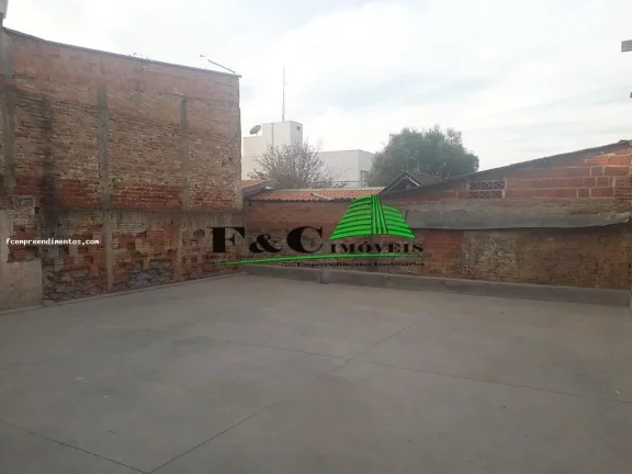 Imagem Casa para Venda em Limeira, Centro, 4 dormitórios, 2 banheiros