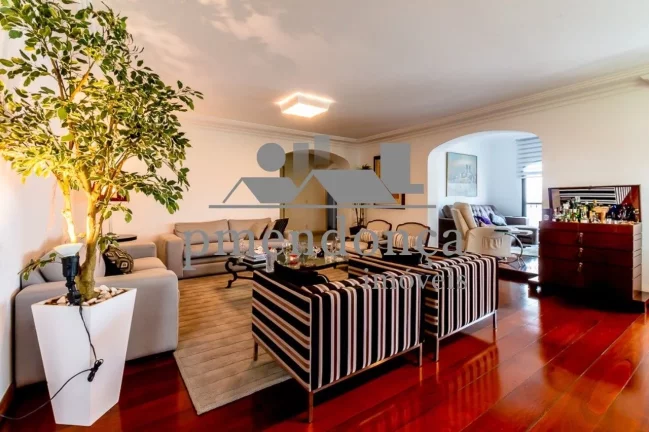Imagem Apartamento Alto Padrão reformado em Higienópolis, com 4 suítes e 4 vagas pronto para morar!