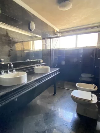 Imagem Amplo apartamento localizado próximo à Avenida Independência, com 132 m² de área útil distribu...