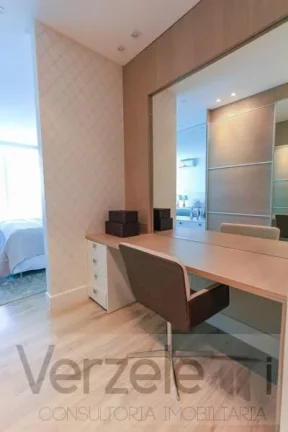 Imagem Frente ao Mar para Venda em Balneário Camboriú / SC no bairro Centro