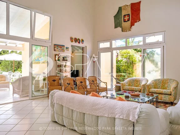 Imagem Casa de praia excepcional à venda no condomínio Costa Verde em Caraguatatuba