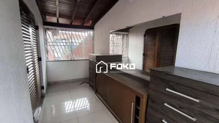 Imagem Sobrado com 4 dormitórios para alugar, 270 m² por R$ 6.300,00/mês - Jardim Bom Clima - Guarulhos/SP