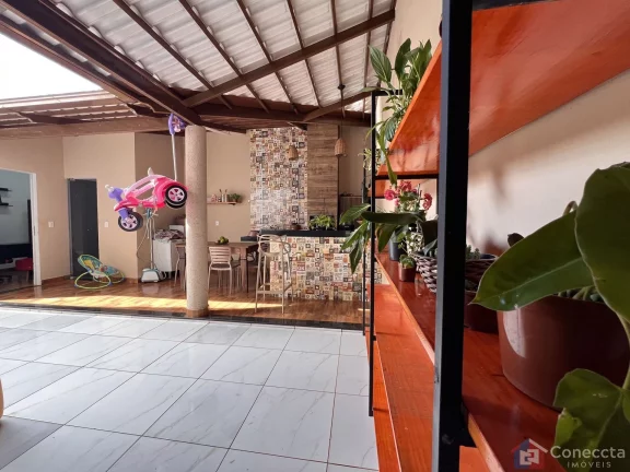 Imagem Casa Térrea à Venda no Afonso Queiroz em Patos de Minas – 3 Quartos e Churrasqueira