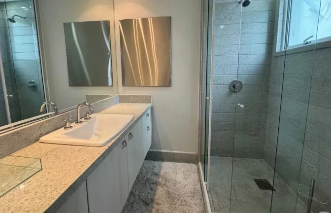 Imagem Apartamento mobiliado com 4 suítes e 4 vagas de garagem na Av. Atlântica em Balneário Camboriú